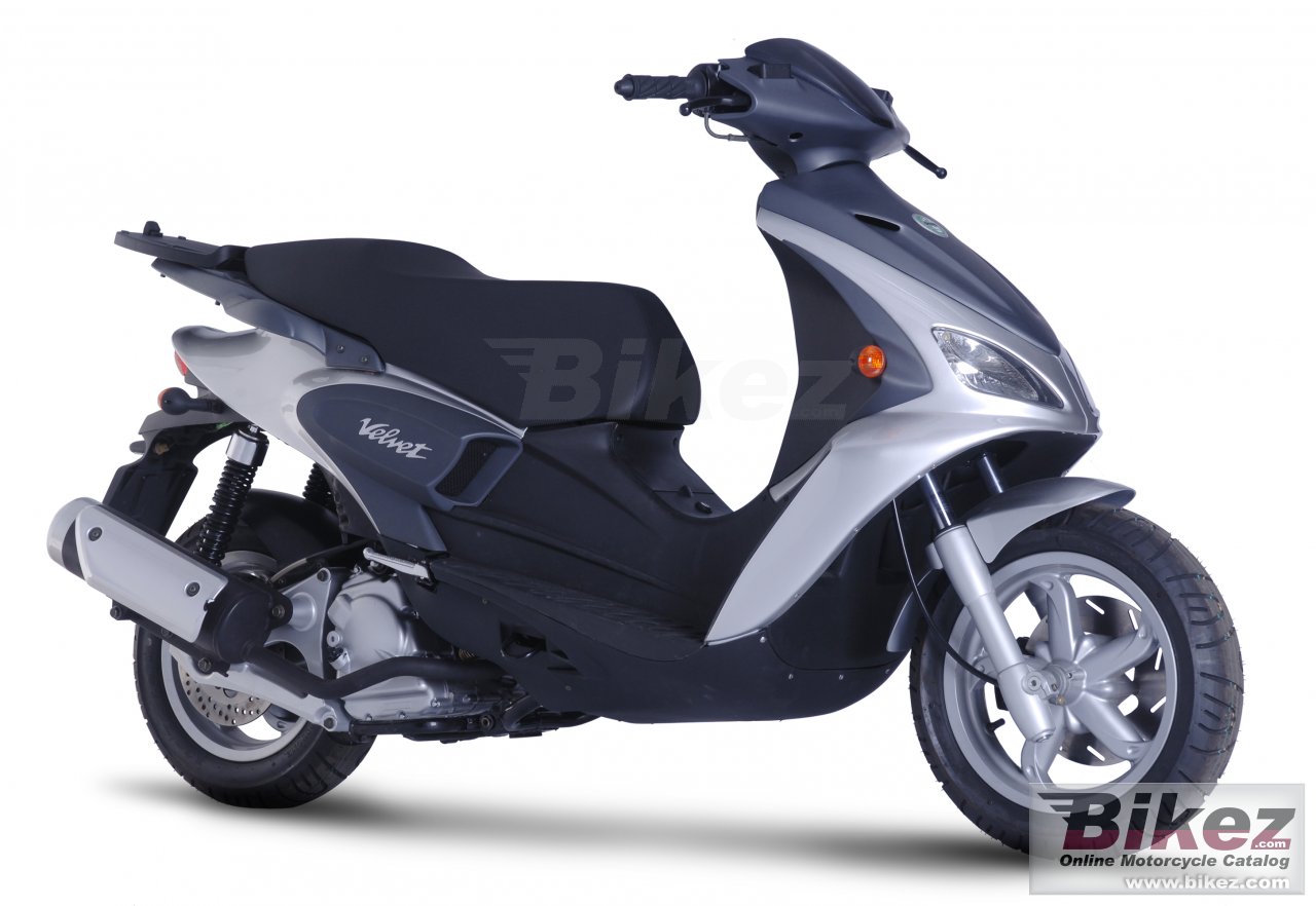 Big Benelli velvet 250 picture and wallpaper from Bikez.com
